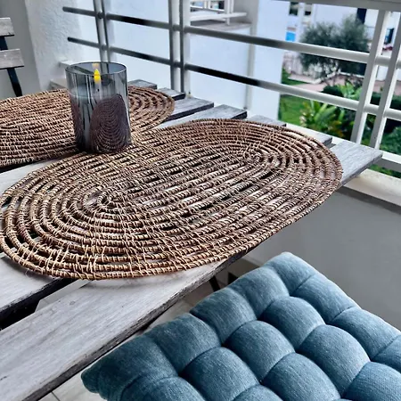 Acollidor D'estil Mediterrani A Prop De Cala En Brut Ciutadella (Menorca)