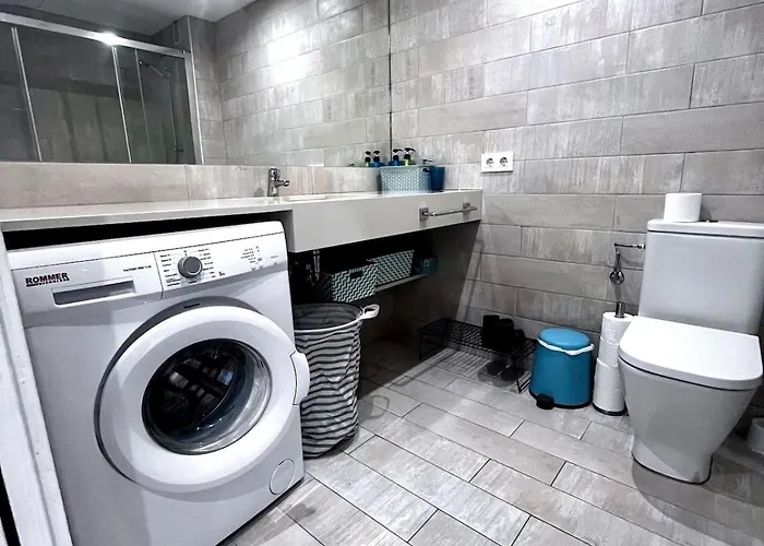 Acollidor D'estil Mediterrani A Prop De Cala En Brut